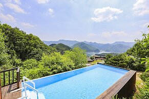 Penatess Pool Villa