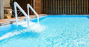 Penatess Pool Villa