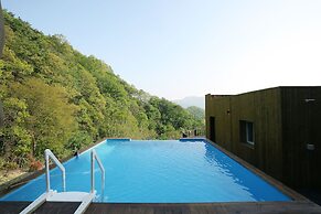 Penatess Pool Villa