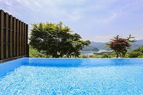Penatess Pool Villa