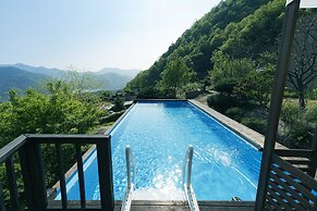 Penatess Pool Villa