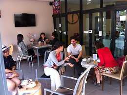 U Dee Room & Coffee