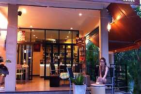 U Dee Room & Coffee