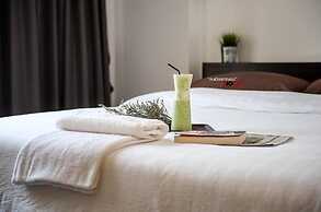 U Dee Room & Coffee