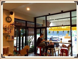 U Dee Room & Coffee