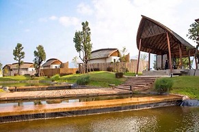 Boribot Pool Resort