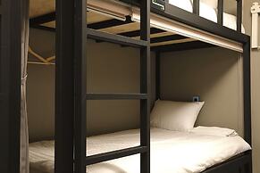 The Bay Guesthouse - Hostel