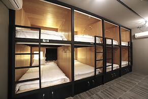 The Bay Guesthouse - Hostel