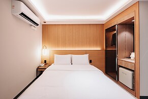 CozyTree Hotel