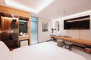 CozyTree Hotel