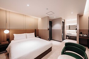 CozyTree Hotel