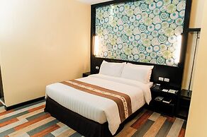 Sun City Suites
