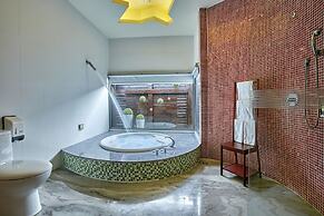 Gold Motel
