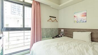 Hotel 99