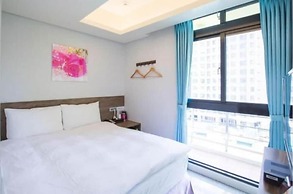 Hotel 99