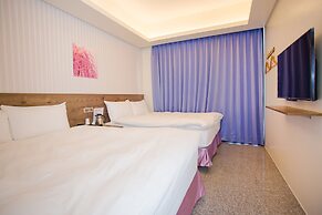 Hotel 99