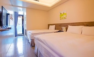 Hotel 99