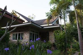 Baanplaidoi Resort