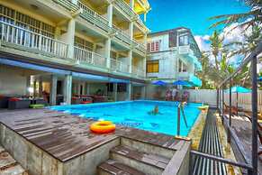 Beacon Beach Hotel