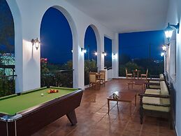 Lindos Athena Hotel