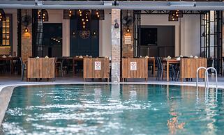 Majestic Hotel
