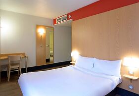 B&B HOTEL Marne-la-Vallée Torcy Gare 3 étoiles