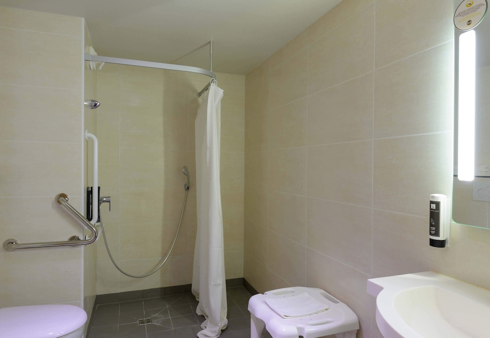 B&B HOTEL Marne-la-Vallée Torcy Gare 3 étoiles