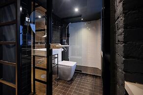 InBox Capsule Hotel