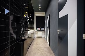 InBox Capsule Hotel