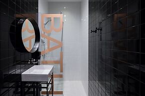 InBox Capsule Hotel
