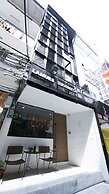 Lamurr Sukhumvit 41 - Hostel