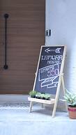Lamurr Sukhumvit 41 - Hostel