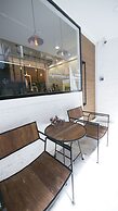 Lamurr Sukhumvit 41 - Hostel