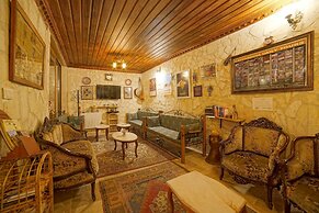 Melek Cave Hotel