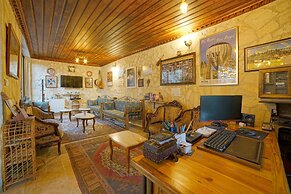 Melek Cave Hotel