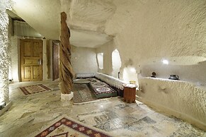 Melek Cave Hotel