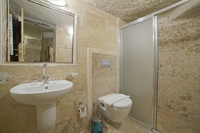Melek Cave Hotel