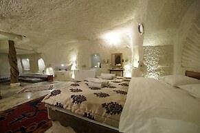 Melek Cave Hotel