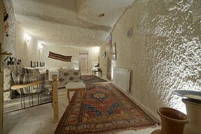 Melek Cave Hotel