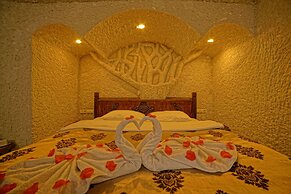 Melek Cave Hotel