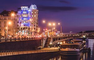Dancing House hotel - Tančící dům