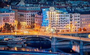 Dancing House hotel - Tančící dům