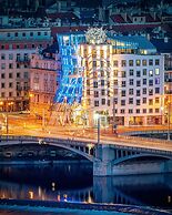 Dancing House hotel - Tančící dům