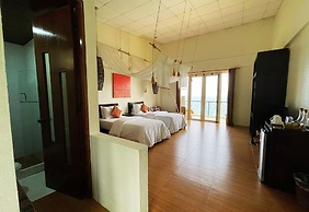 Sunset at Aninuan Beach Resort