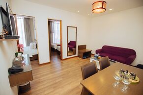 Danaciti Hotel