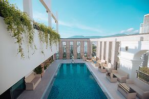 Danaciti Hotel