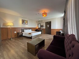 Danaciti Hotel