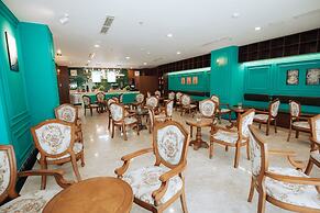 Danaciti Hotel