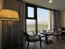 Danaciti Hotel