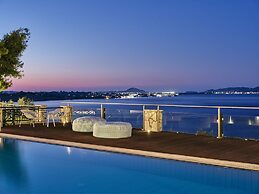 Serenus Luxury Villa